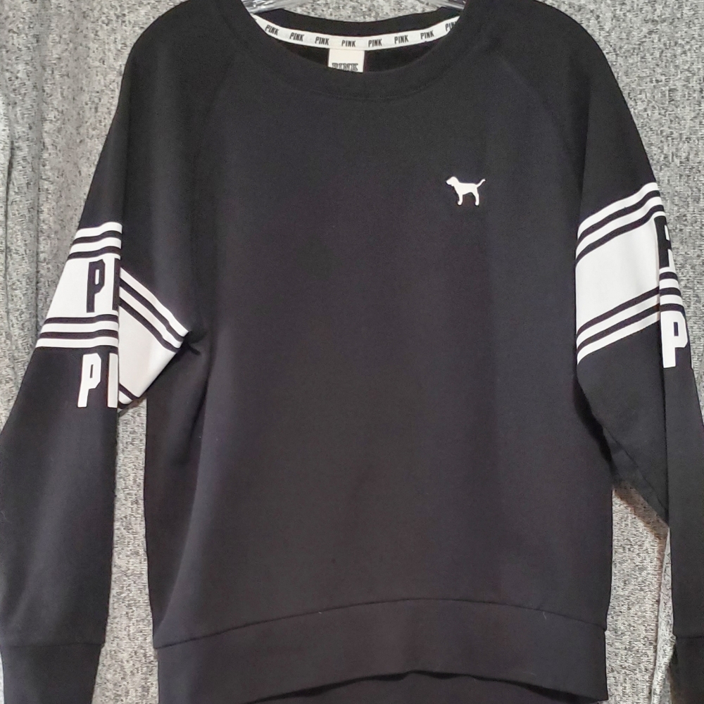 VS sweater